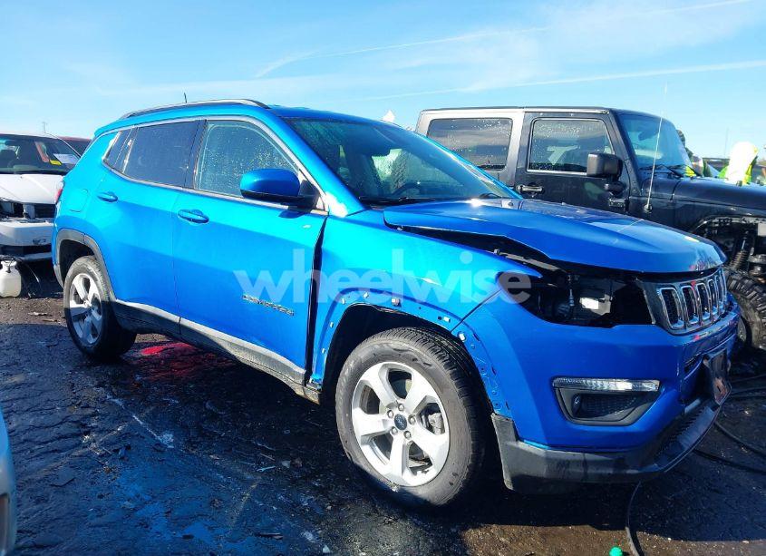 Photo 13 of 2018 Jeep Compass LATITUDE 4X4 (VIN 3C4NJDBB1JT152897)