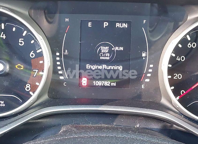 Photo 15 of 2018 Jeep Compass LATITUDE 4X4 (VIN 3C4NJDBB1JT152897)