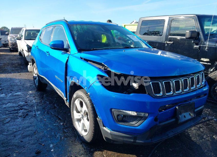 Photo 6 of 2018 Jeep Compass LATITUDE 4X4 (VIN 3C4NJDBB1JT152897)