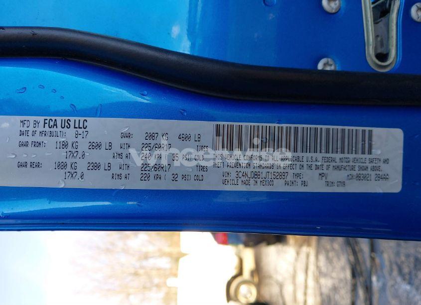 Photo 9 of 2018 Jeep Compass LATITUDE 4X4 (VIN 3C4NJDBB1JT152897)
