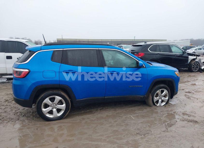 Photo 13 of 2018 Jeep Compass LATITUDE 4X4 (VIN 3C4NJDBB1JT161339)