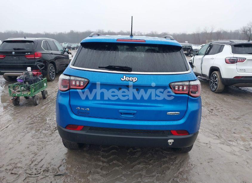 Photo 16 of 2018 Jeep Compass LATITUDE 4X4 (VIN 3C4NJDBB1JT161339)