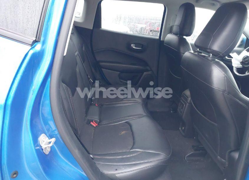 Photo 8 of 2018 Jeep Compass LATITUDE 4X4 (VIN 3C4NJDBB1JT161339)