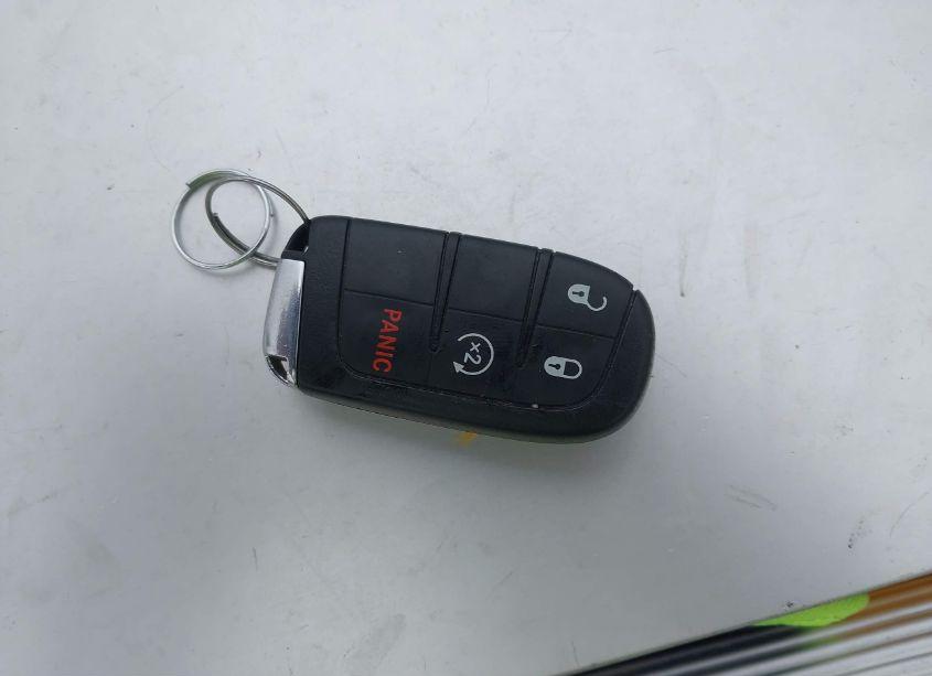 Photo 11 of 2018 Jeep Compass LATITUDE 4X4 (VIN 3C4NJDBB1JT168453)