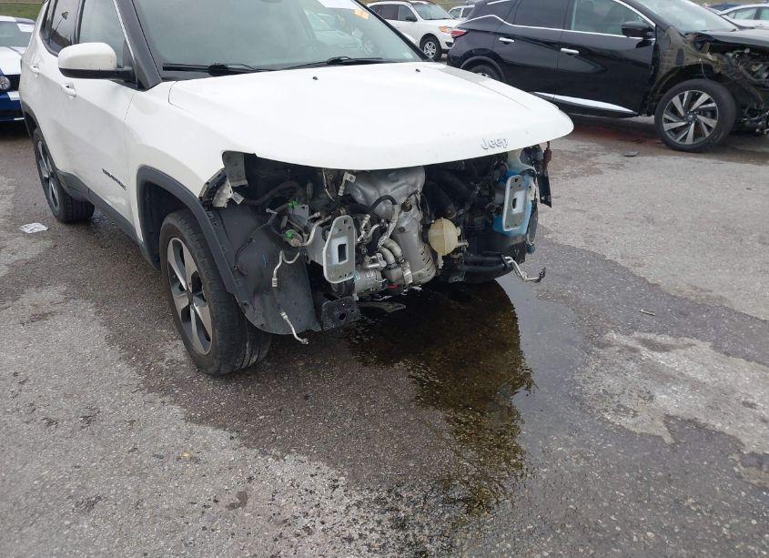 Photo 19 of 2018 Jeep Compass LATITUDE 4X4 (VIN 3C4NJDBB1JT168453)