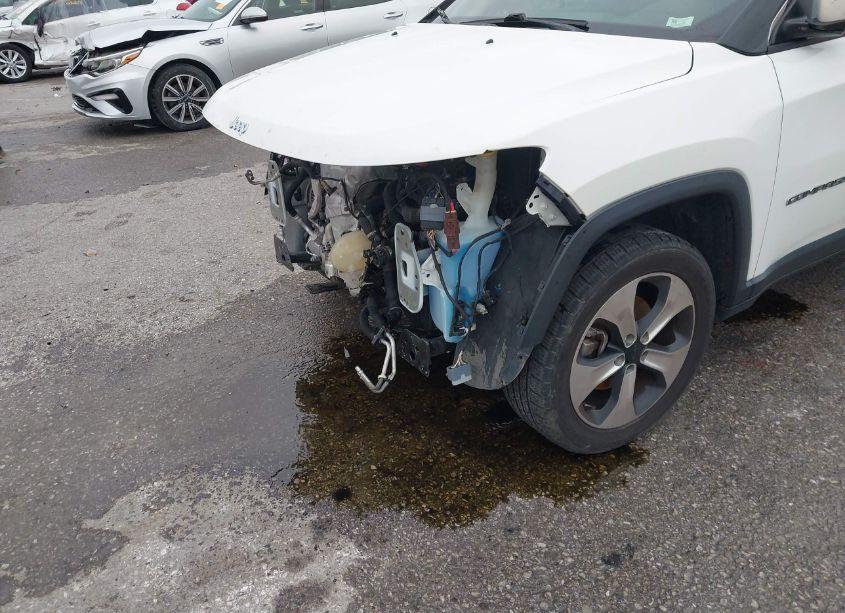 Photo 21 of 2018 Jeep Compass LATITUDE 4X4 (VIN 3C4NJDBB1JT168453)