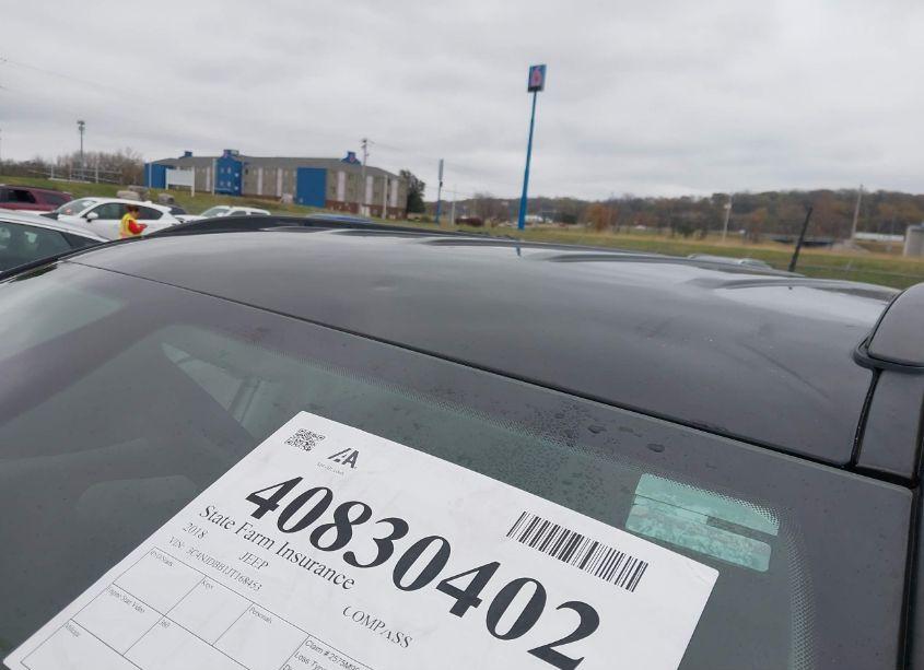 Photo 22 of 2018 Jeep Compass LATITUDE 4X4 (VIN 3C4NJDBB1JT168453)