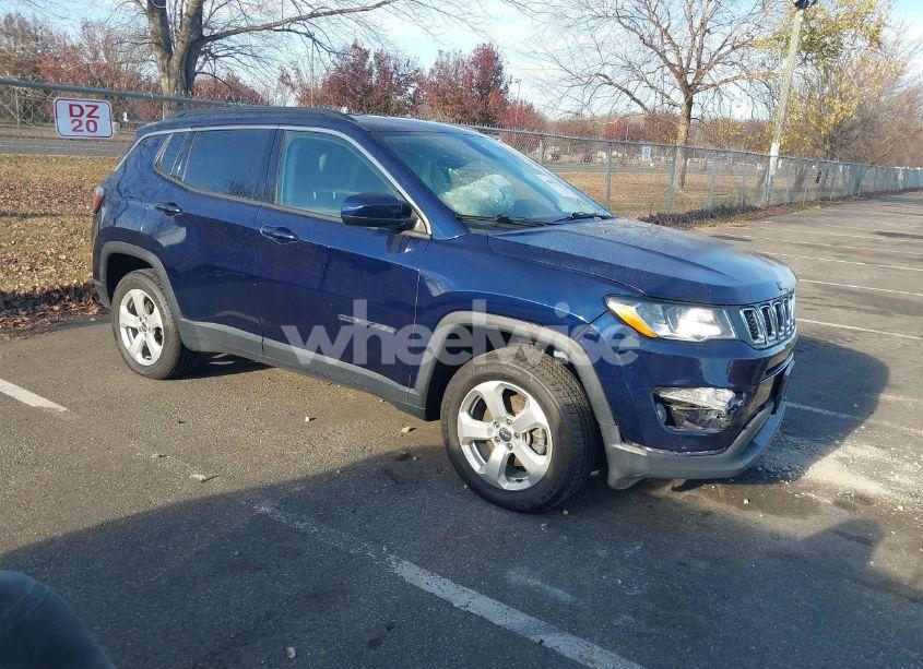 2018 Jeep Compass LATITUDE 4X4 (VIN 3C4NJDBB1JT223418) main photo