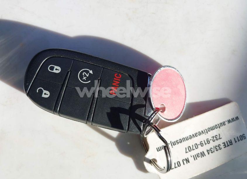 Photo 11 of 2018 Jeep Compass LATITUDE 4X4 (VIN 3C4NJDBB1JT223418)