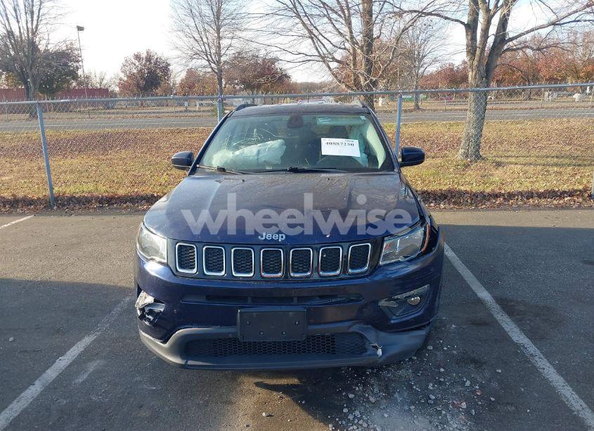 Photo 12 of 2018 Jeep Compass LATITUDE 4X4 (VIN 3C4NJDBB1JT223418)