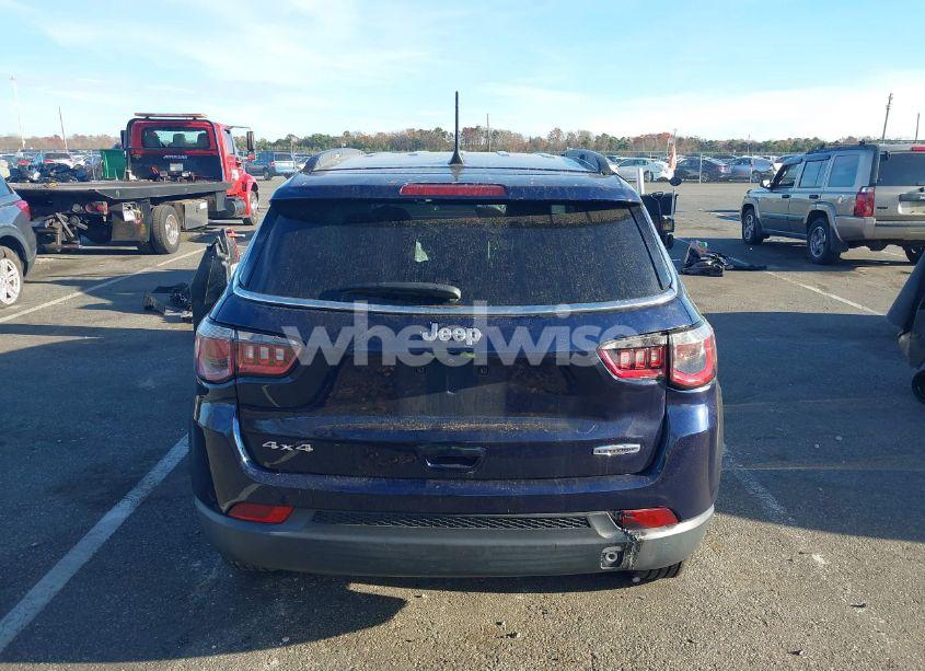 Photo 16 of 2018 Jeep Compass LATITUDE 4X4 (VIN 3C4NJDBB1JT223418)