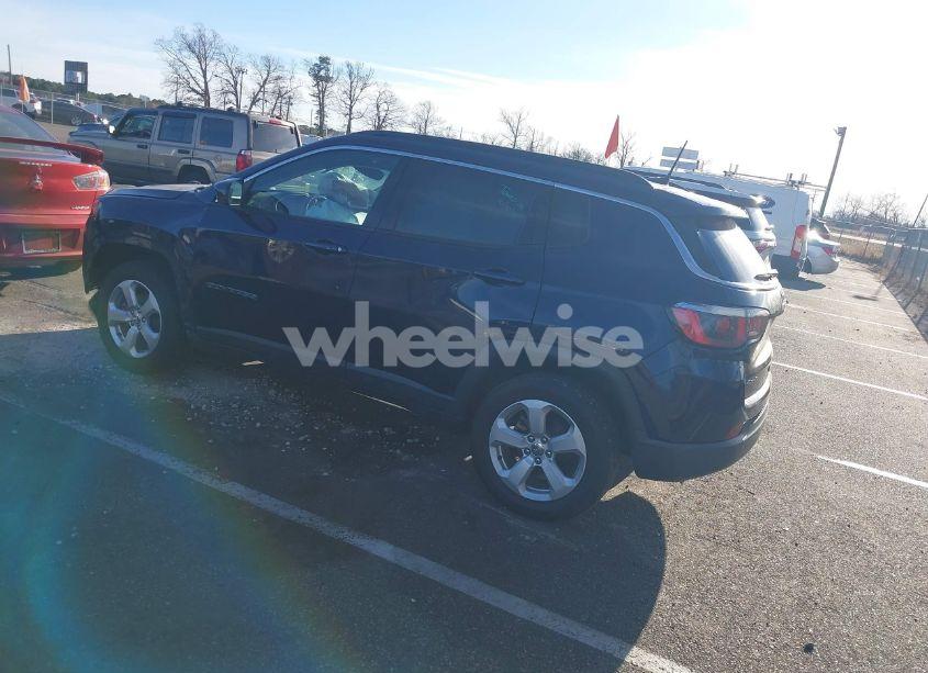 Photo 3 of 2018 Jeep Compass LATITUDE 4X4 (VIN 3C4NJDBB1JT223418)