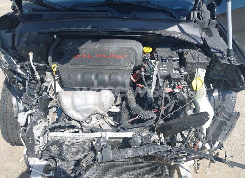 Photo 10 of 2018 Jeep Compass LATITUDE 4X4 (VIN 3C4NJDBB1JT265894)