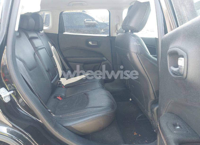 Photo 8 of 2018 Jeep Compass LATITUDE 4X4 (VIN 3C4NJDBB1JT265894)