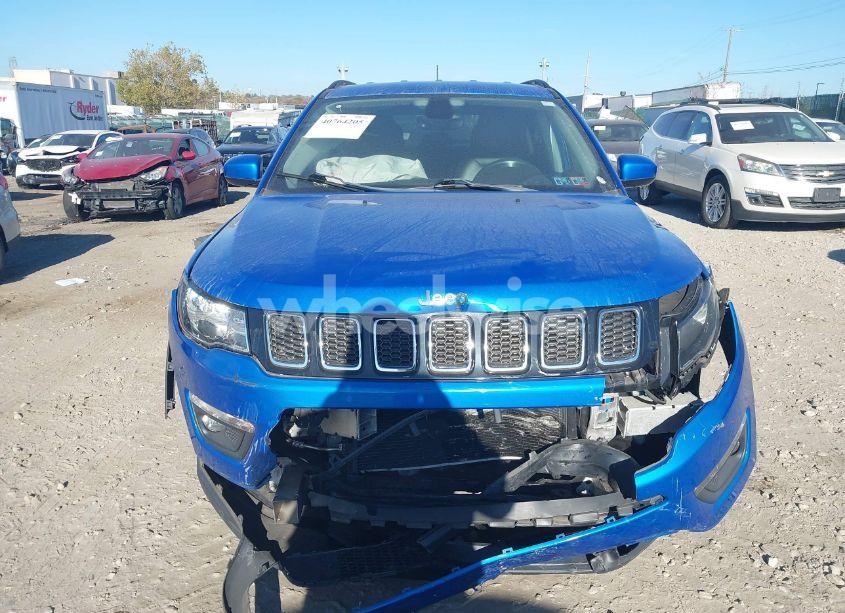 Photo 12 of 2018 Jeep Compass LATITUDE 4X4 (VIN 3C4NJDBB1JT270495)