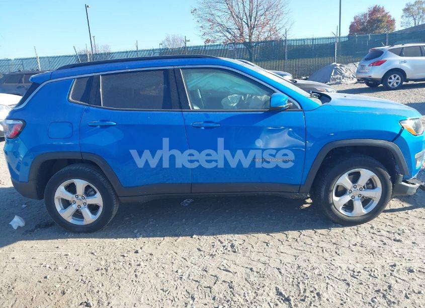 Photo 13 of 2018 Jeep Compass LATITUDE 4X4 (VIN 3C4NJDBB1JT270495)
