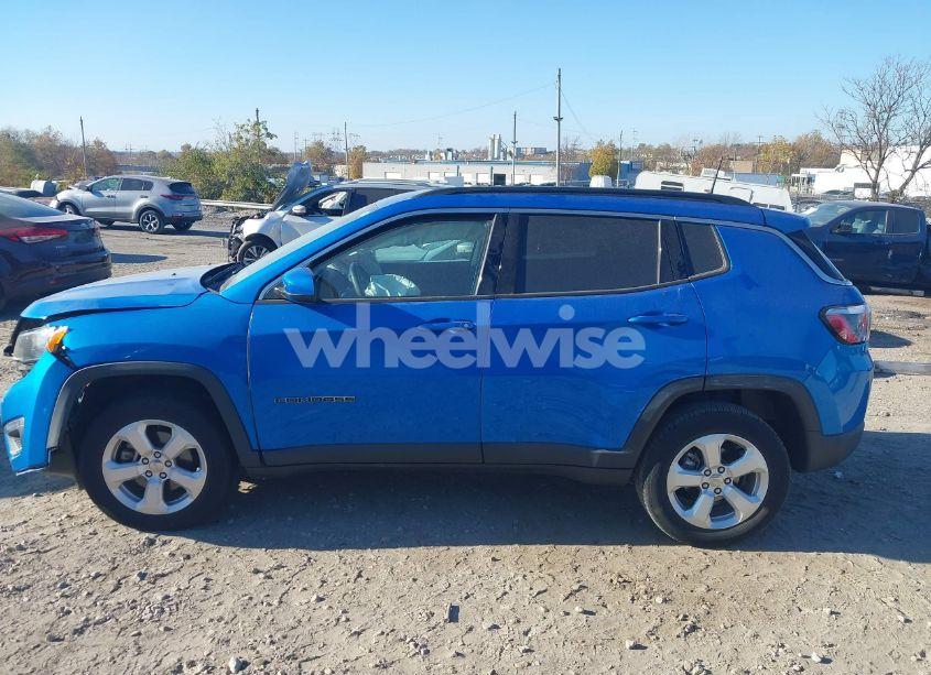 Photo 14 of 2018 Jeep Compass LATITUDE 4X4 (VIN 3C4NJDBB1JT270495)