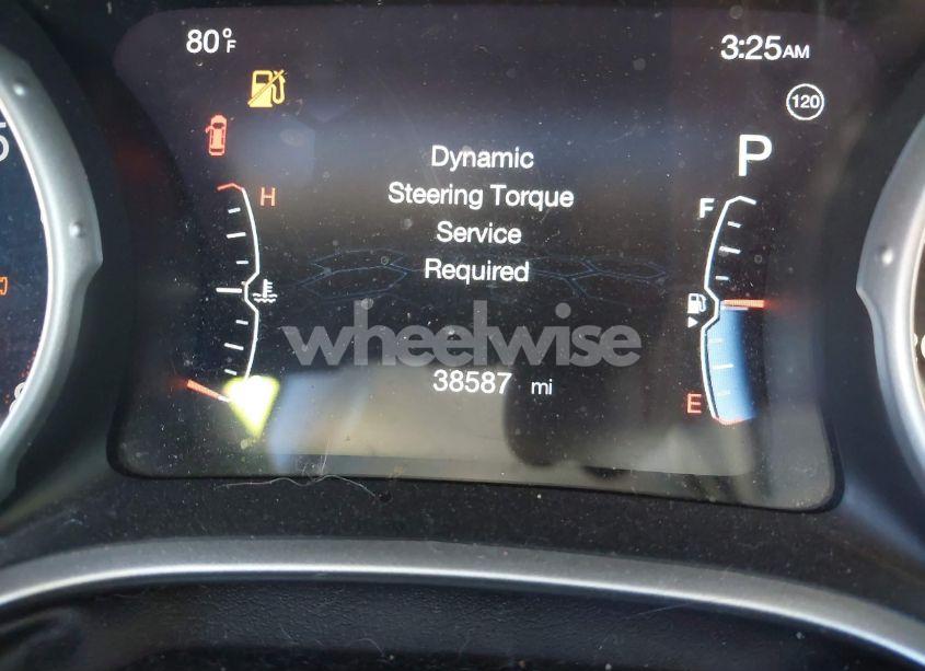 Photo 15 of 2018 Jeep Compass LATITUDE 4X4 (VIN 3C4NJDBB1JT270495)