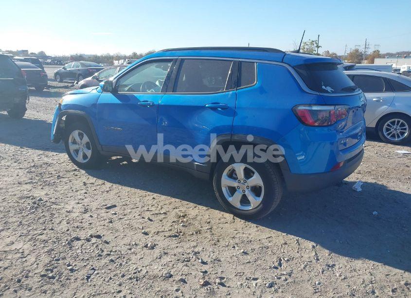 Photo 3 of 2018 Jeep Compass LATITUDE 4X4 (VIN 3C4NJDBB1JT270495)