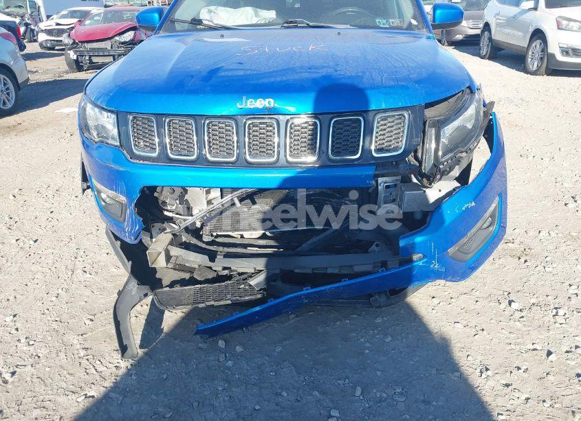 Photo 6 of 2018 Jeep Compass LATITUDE 4X4 (VIN 3C4NJDBB1JT270495)