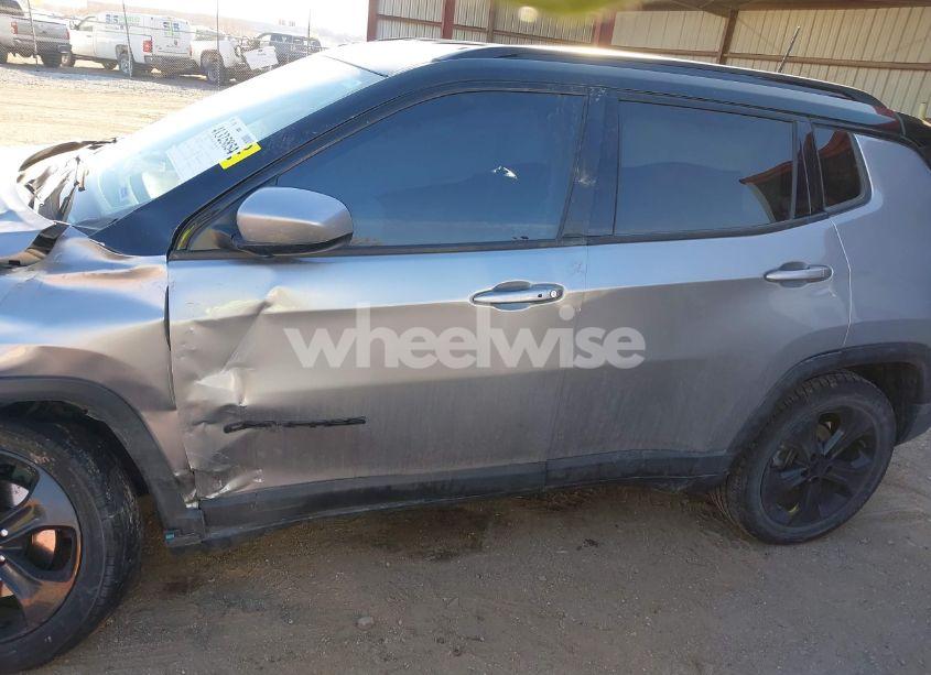 Photo 14 of 2018 Jeep Compass ALTITUDE 4X4 (VIN 3C4NJDBB1JT326239)