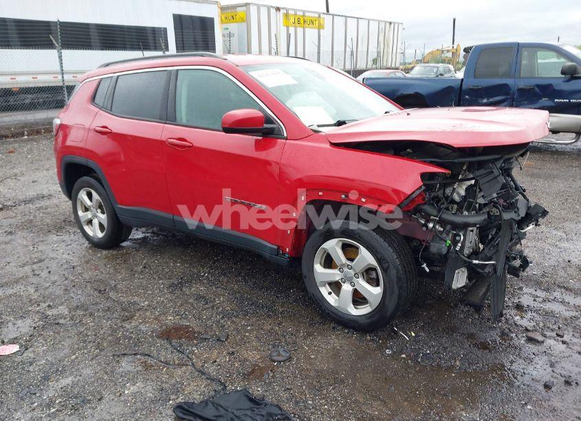 2018 Jeep Compass LATITUDE 4X4 (VIN 3C4NJDBB1JT402641) main photo