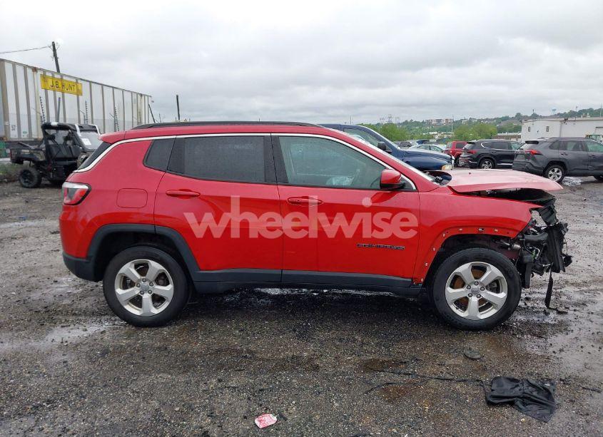 Photo 12 of 2018 Jeep Compass LATITUDE 4X4 (VIN 3C4NJDBB1JT402641)