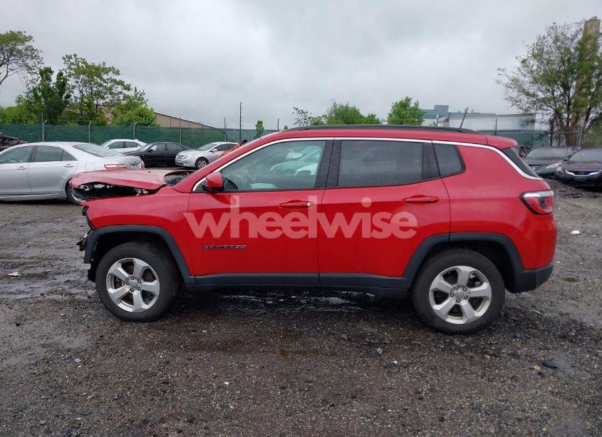 Photo 13 of 2018 Jeep Compass LATITUDE 4X4 (VIN 3C4NJDBB1JT402641)