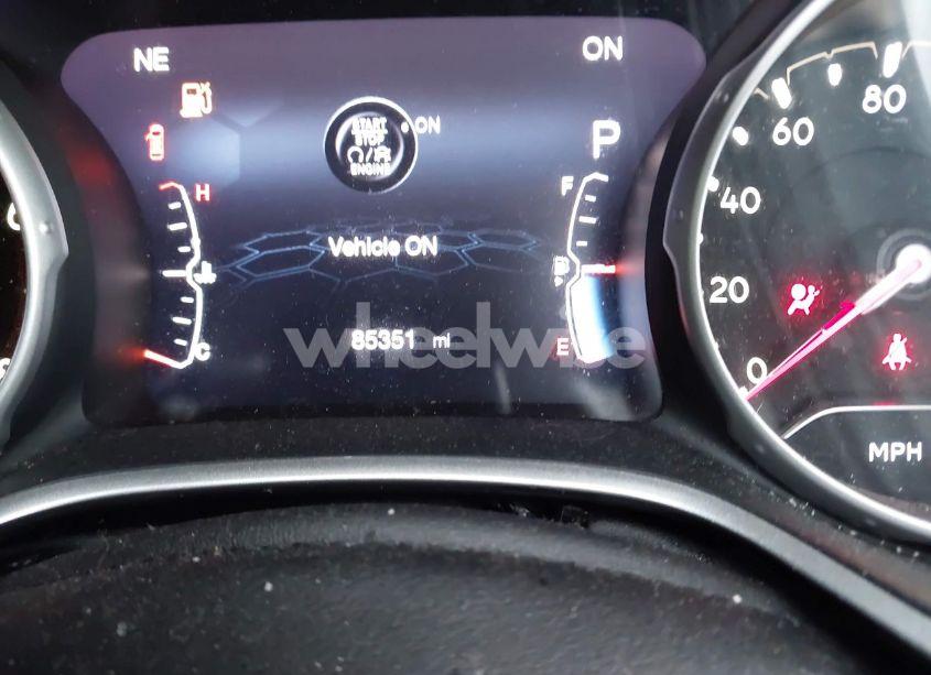 Photo 14 of 2018 Jeep Compass LATITUDE 4X4 (VIN 3C4NJDBB1JT402641)