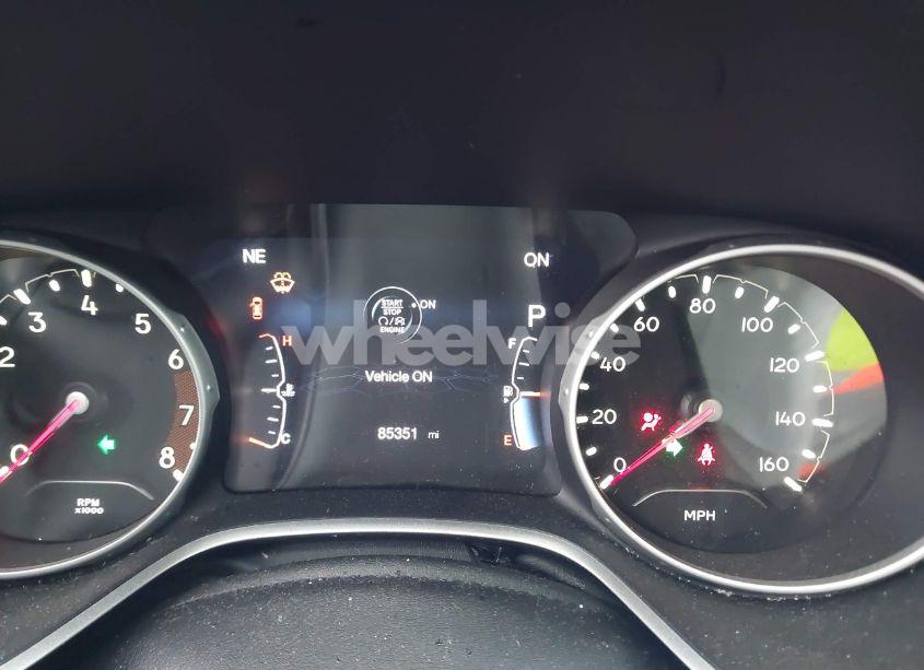 Photo 7 of 2018 Jeep Compass LATITUDE 4X4 (VIN 3C4NJDBB1JT402641)