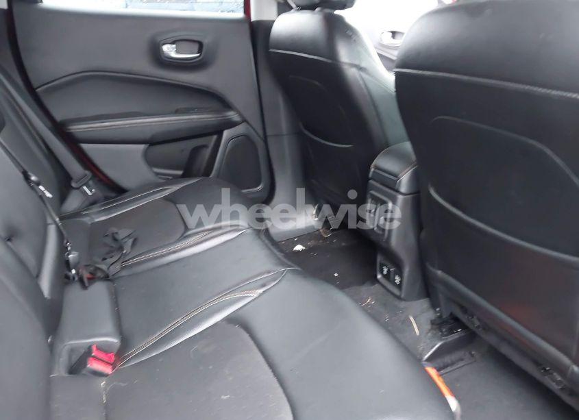 Photo 8 of 2018 Jeep Compass LATITUDE 4X4 (VIN 3C4NJDBB1JT402641)