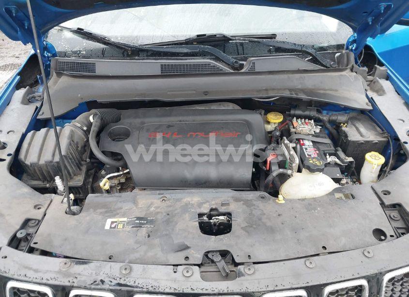 Photo 10 of 2018 Jeep Compass LATITUDE 4X4 (VIN 3C4NJDBB1JT423652)