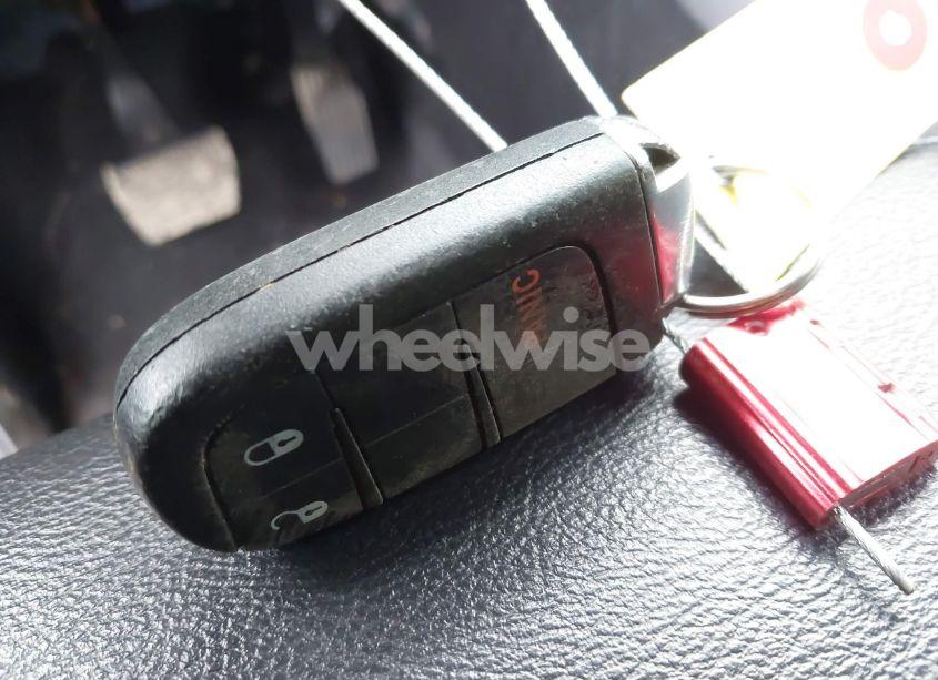 Photo 11 of 2018 Jeep Compass LATITUDE 4X4 (VIN 3C4NJDBB1JT423652)