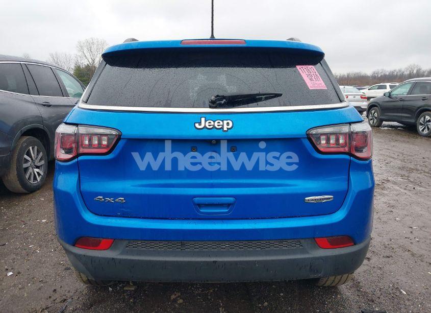 Photo 16 of 2018 Jeep Compass LATITUDE 4X4 (VIN 3C4NJDBB1JT423652)