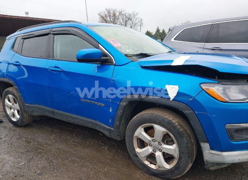 Photo 17 of 2018 Jeep Compass LATITUDE 4X4 (VIN 3C4NJDBB1JT423652)