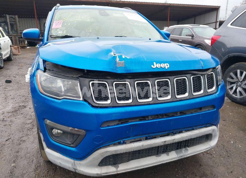 Photo 6 of 2018 Jeep Compass LATITUDE 4X4 (VIN 3C4NJDBB1JT423652)