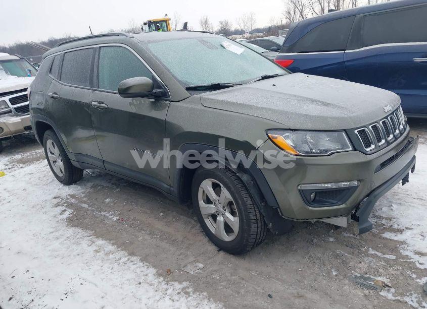 2018 Jeep Compass LATITUDE 4X4 (VIN 3C4NJDBB1JT479462) main photo