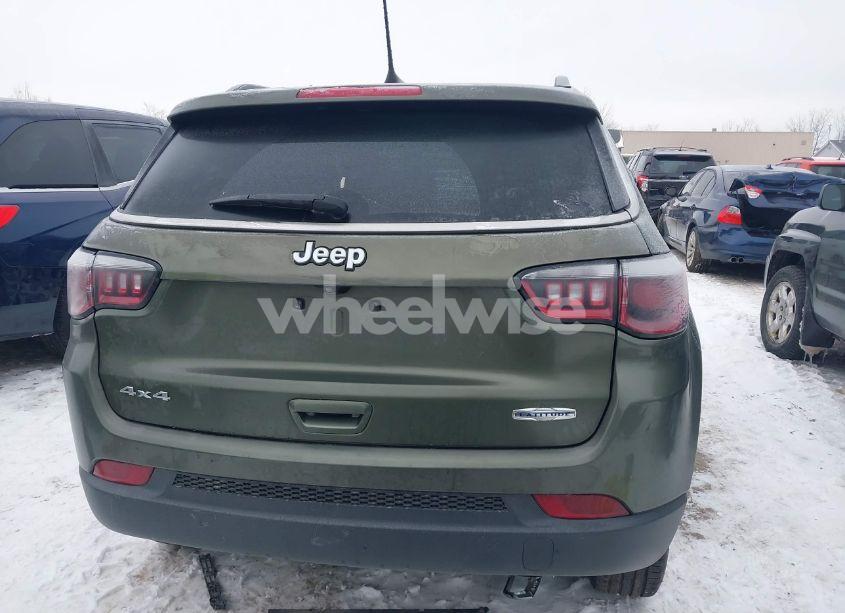 Photo 16 of 2018 Jeep Compass LATITUDE 4X4 (VIN 3C4NJDBB1JT479462)