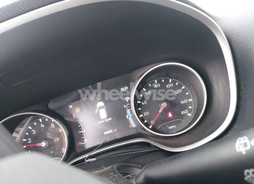 Photo 7 of 2018 Jeep Compass LATITUDE 4X4 (VIN 3C4NJDBB1JT479462)