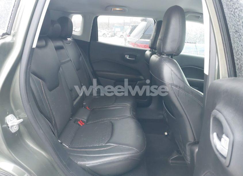 Photo 8 of 2018 Jeep Compass LATITUDE 4X4 (VIN 3C4NJDBB1JT479462)