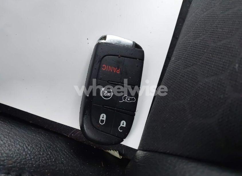 Photo 11 of 2019 Jeep Compass ALTITUDE 4X4 (VIN 3C4NJDBB1KT601609)