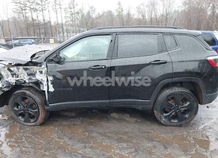 Photo 15 of 2019 Jeep Compass ALTITUDE 4X4 (VIN 3C4NJDBB1KT601609)