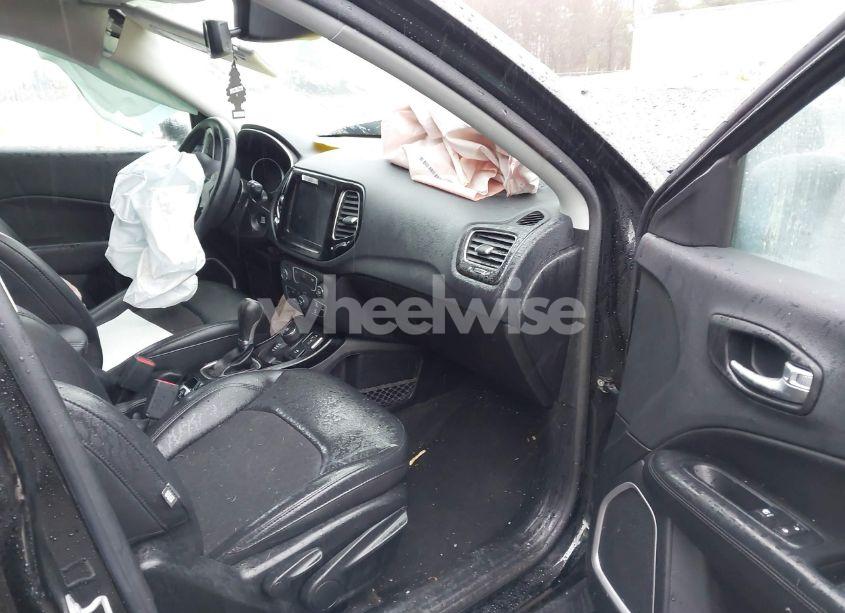 Photo 5 of 2019 Jeep Compass ALTITUDE 4X4 (VIN 3C4NJDBB1KT601609)