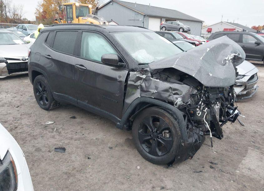 2019 Jeep Compass ALTITUDE 4X4 (VIN 3C4NJDBB1KT621309) main photo