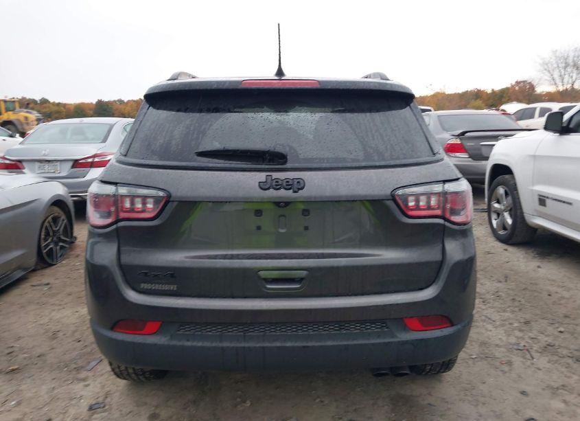 Photo 15 of 2019 Jeep Compass ALTITUDE 4X4 (VIN 3C4NJDBB1KT621309)