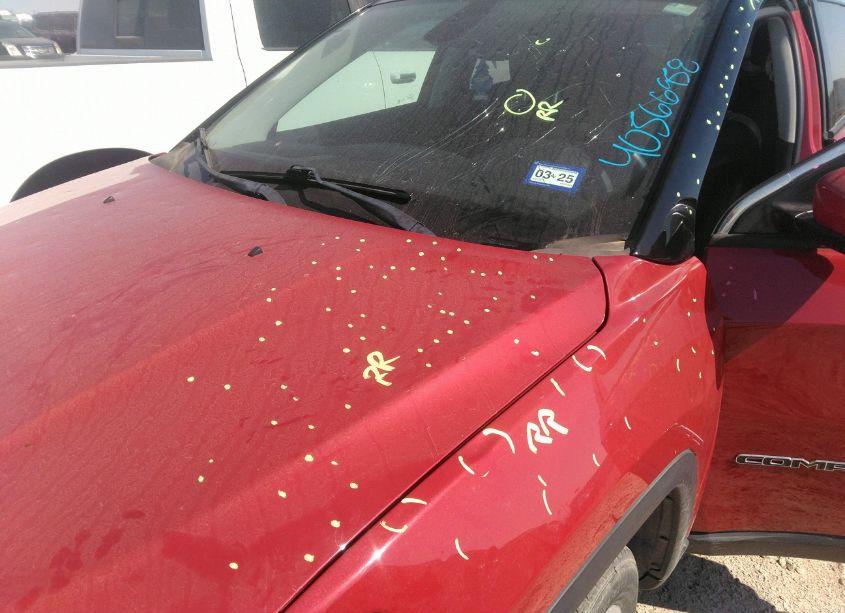 Photo 6 of 2019 Jeep Compass LATITUDE 4X4 (VIN 3C4NJDBB1KT678464)