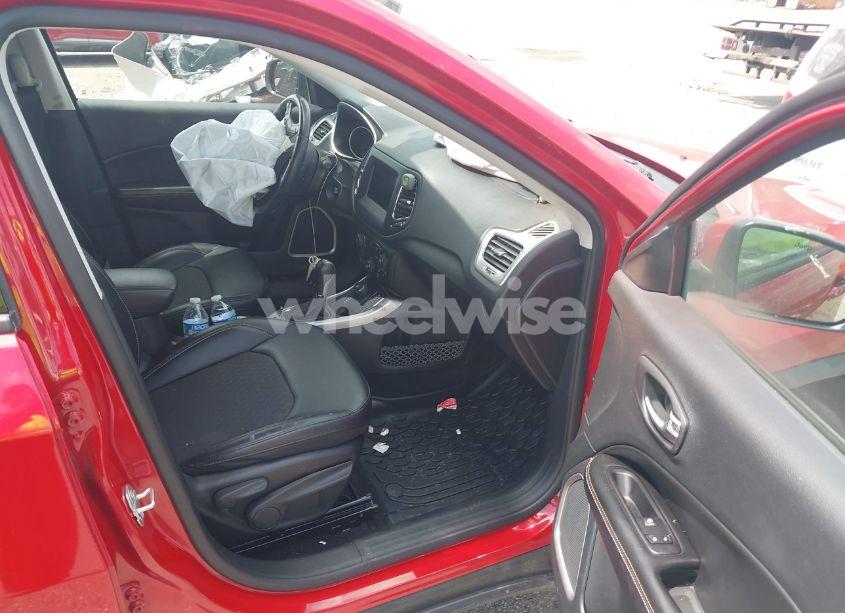 Photo 5 of 2020 Jeep Compass LATITUDE 4X4 (VIN 3C4NJDBB1LT135570)