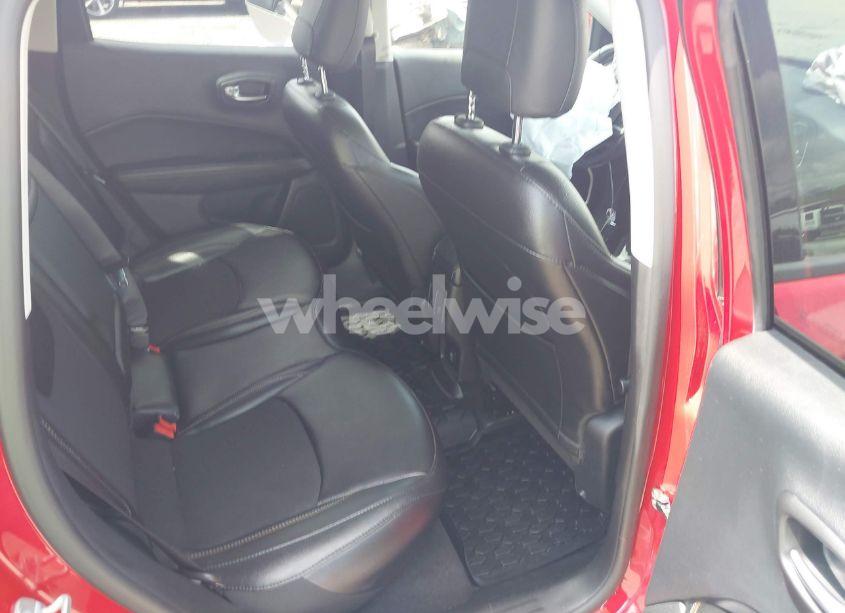 Photo 8 of 2020 Jeep Compass LATITUDE 4X4 (VIN 3C4NJDBB1LT135570)