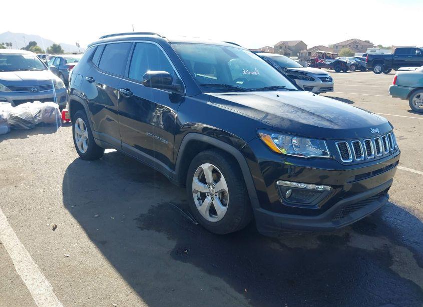 2020 Jeep Compass LATITUDE 4X4 (VIN 3C4NJDBB1LT197194) main photo