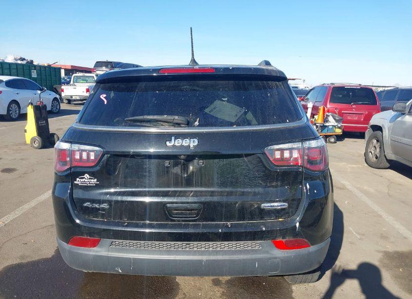 Photo 16 of 2020 Jeep Compass LATITUDE 4X4 (VIN 3C4NJDBB1LT197194)